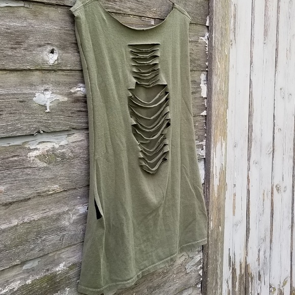 Bigger in TX Graphic Print Muscle Tee Upcycled - Picture 4 of 4